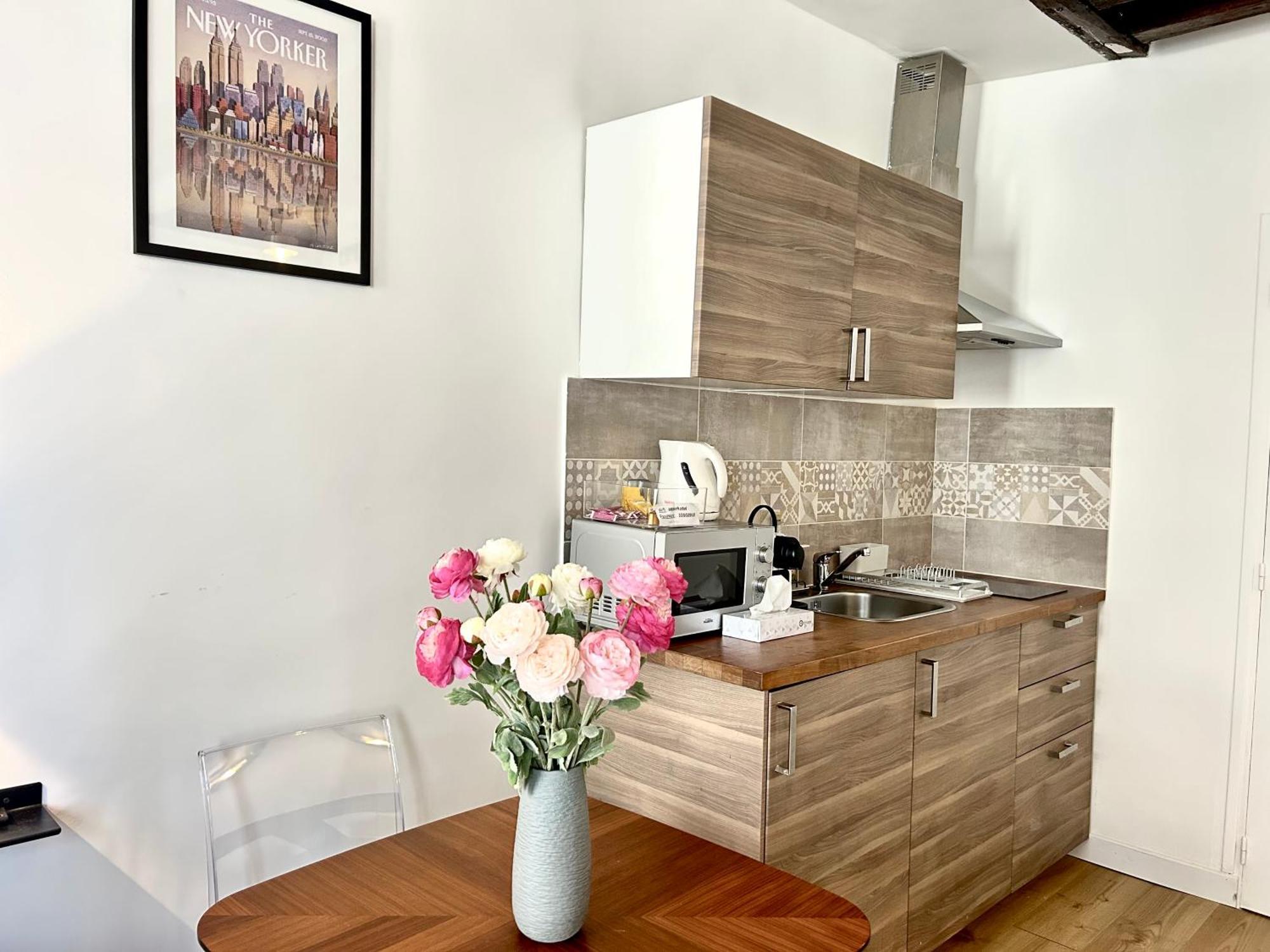 Mondetour Centre - Urban Flat 3*